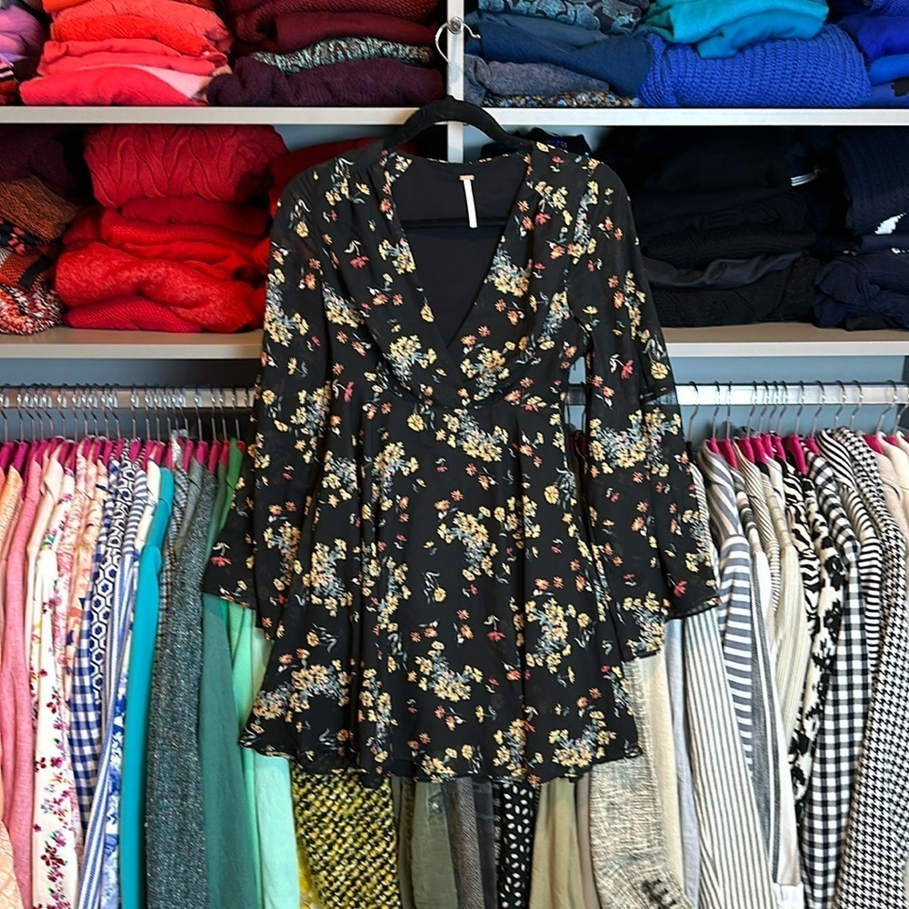 Free People black with yellow flowers long sleeve v neck dress size XS